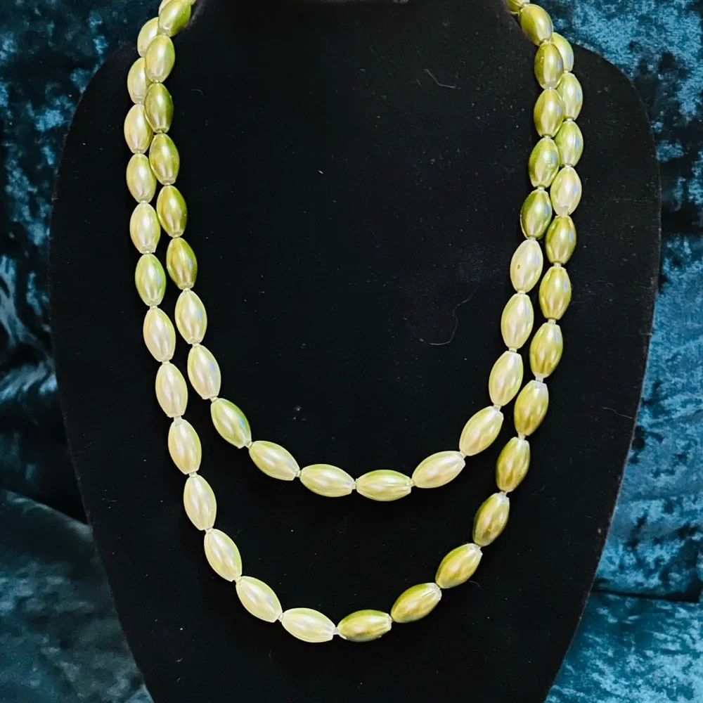 Vintage Olive Green Pop Bead Necklace - Picture 2 of 5